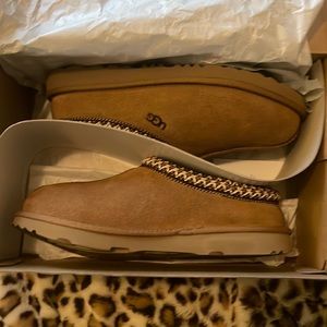 Brand new UGG Tasman slippers - chestnut